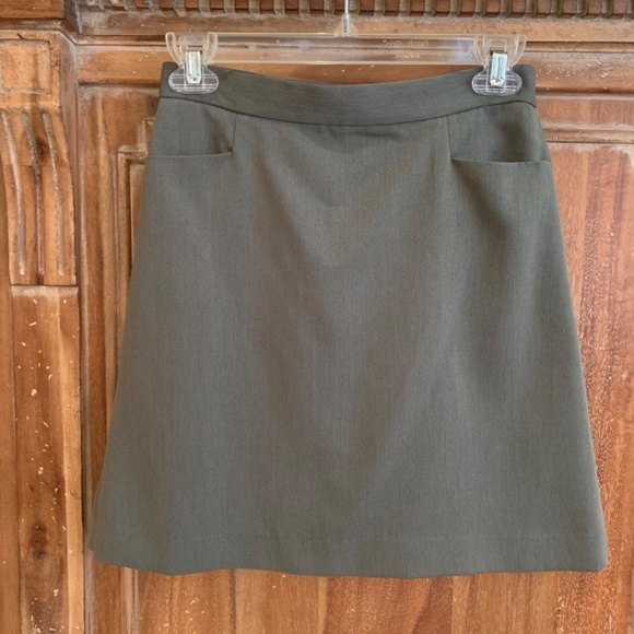 Oasis Olive Green Front Pockets Lined Skirt Size 2 - Picture 1 of 9